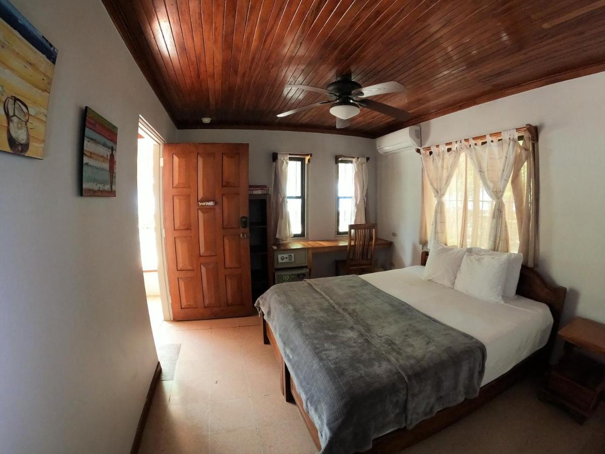 Casa Cecilia Beach Front Playa Santa Teresa  Экстерьер фото